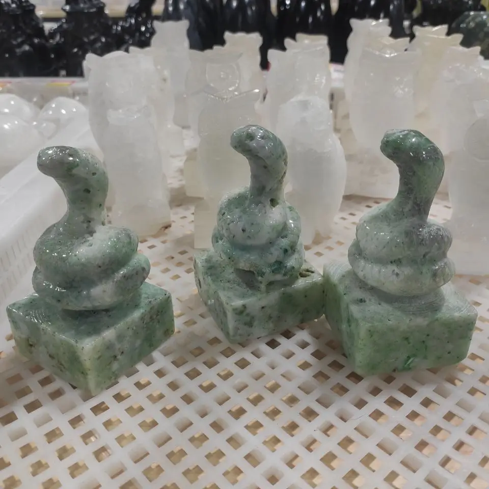 

1pcs Natural Phoenix Stone Cobra Hand Made Carved Snake Fashion Carved Animal Figurine Gifts