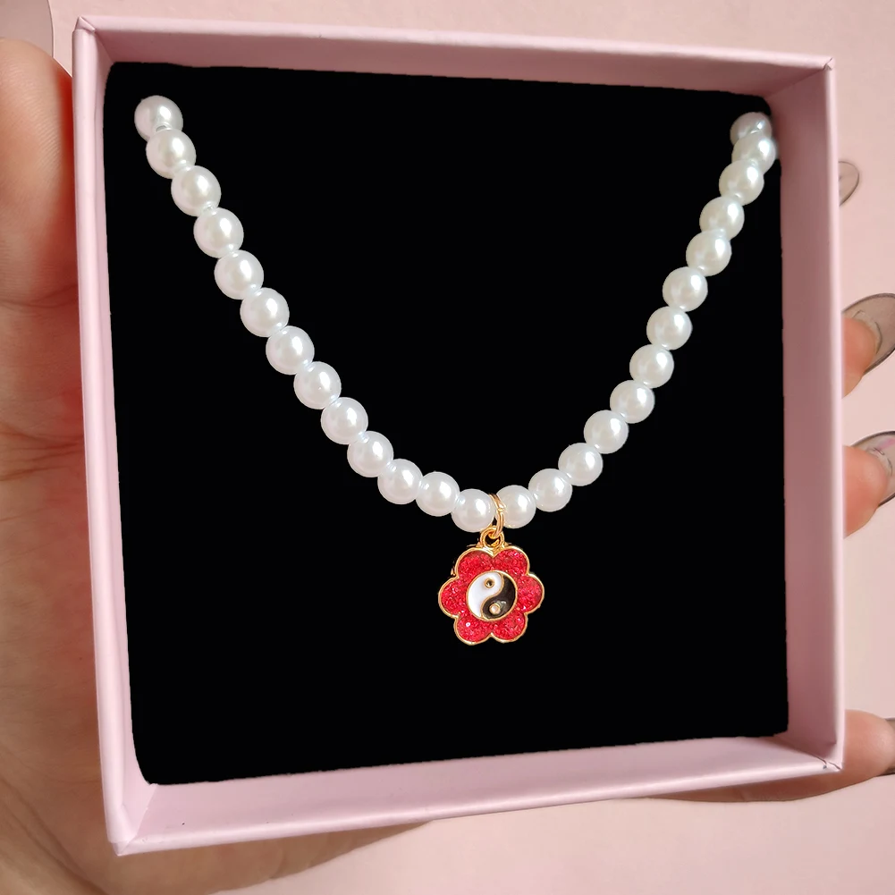 

Fashion Yin Yang White Pearl Beaded Necklace For Women Jewelry Gift Handmade Bead Choker Candy Flower Pendant Necklaces 2021 New