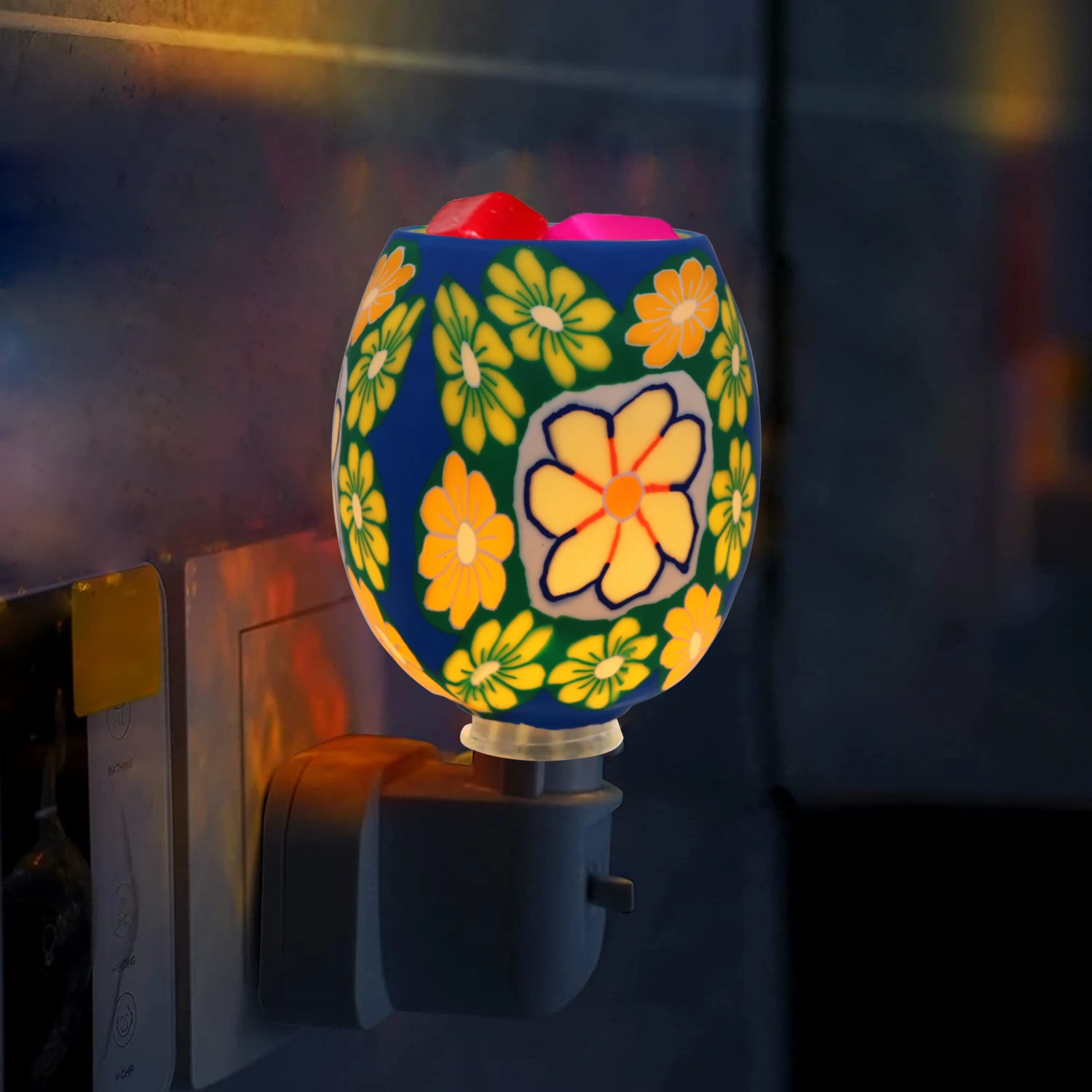 

Electric Wax Melt Burner Metal Aroma Diffuser Lamp Oil Burner Night Light and Home Fragrance For Office Bedroom Spa Aromatherap