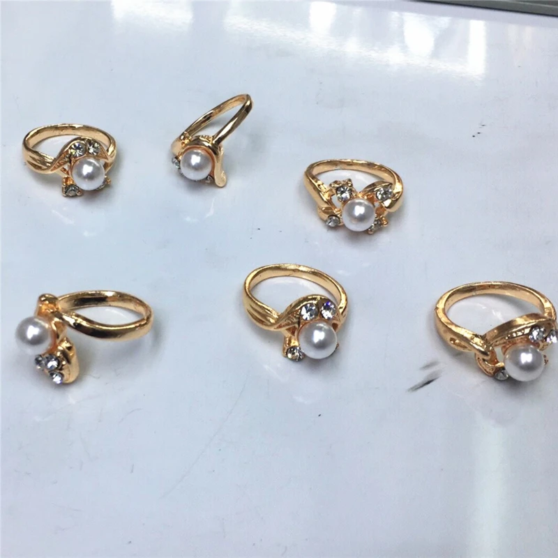 A 10pcs AOMU 10 шт./партия, золотистая, серебристая, перламутровая буквы из кристаллов, корона, смешанный сустав пальца, кольцо для женщин, свадебные украшения - Цвет основного камня: A 10pcs