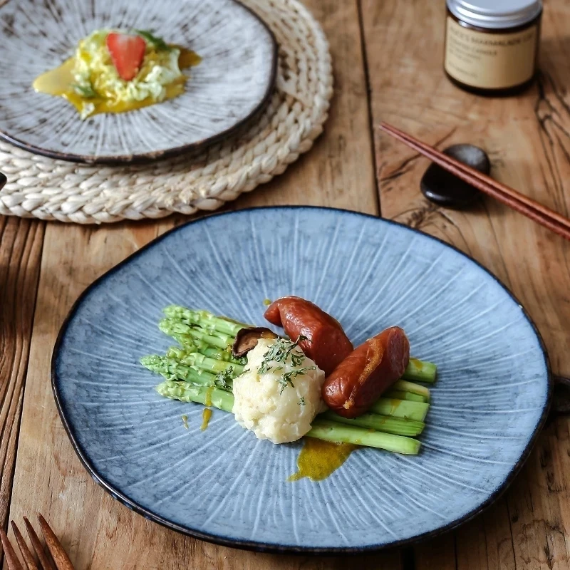 

Японская креативная керамическая тарелка для стейка, домашняя тарелка с изображением листьев лотоса, тарелка для фруктов, необычная тарелк...