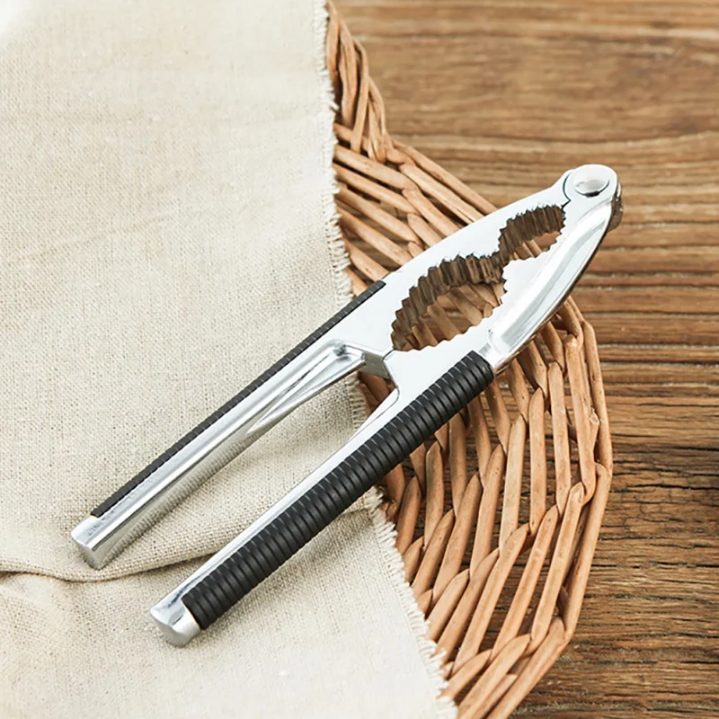

Walnut bottle opener portable nut shelling tool kitchen accessories tool practical alloy tools pliers shelling nutcracker