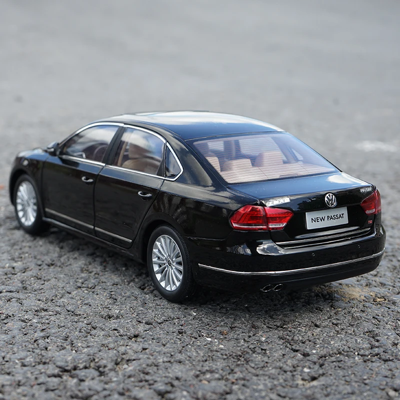 Новая модель PASSAT из цинкового сплава 1:18 высококачественная коллекционная и