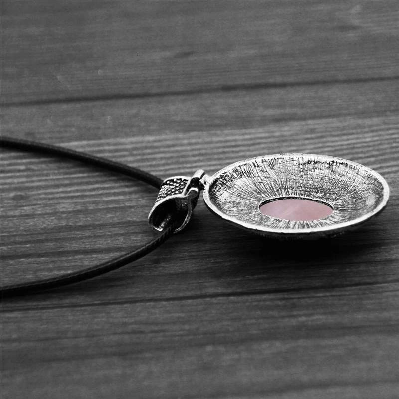 Ожерелье-цепочка женское овальное из натурального камня |