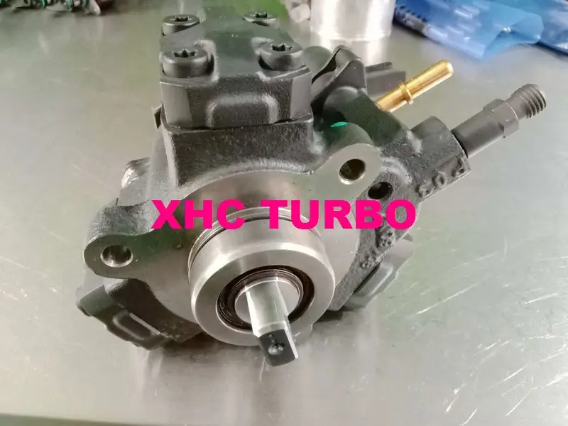 Насос инжекторный Континентальный A2C96443200 BK2Q-9B395-CB 5WS40693 FORD TRANSIT RANGER TOURNEO TKE 2 3 2011 |