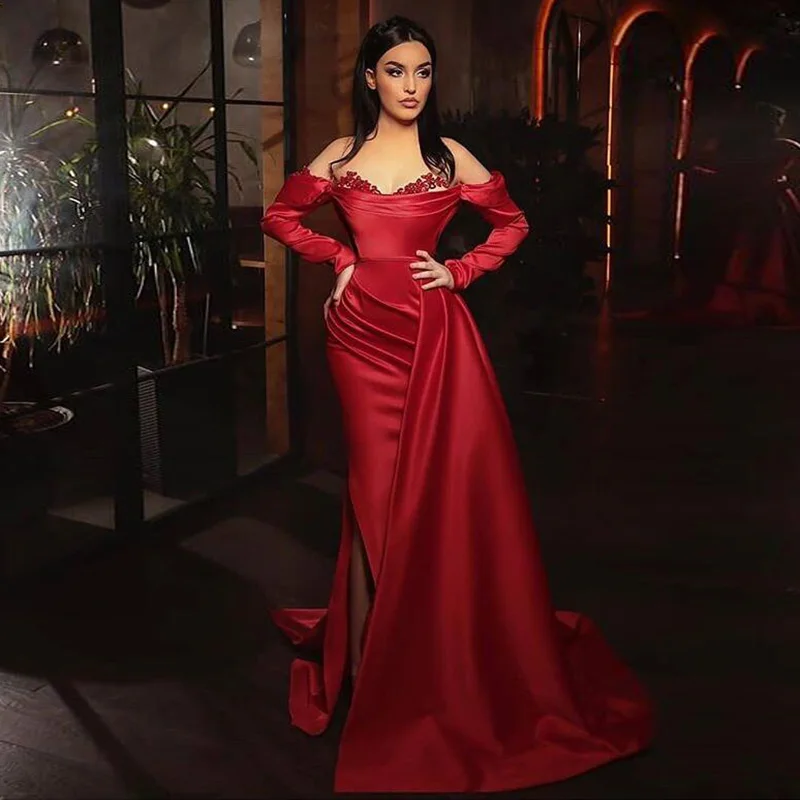 

Платье вечернее с V-образным вырезом и длинными рукавами