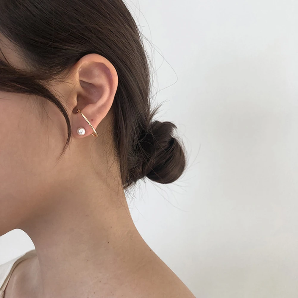 

2021 New Arrival Trendy Round Exquisite Pearl Round C-shaped Simple Stud Earrings For Women Fashion Crystal Jewelry