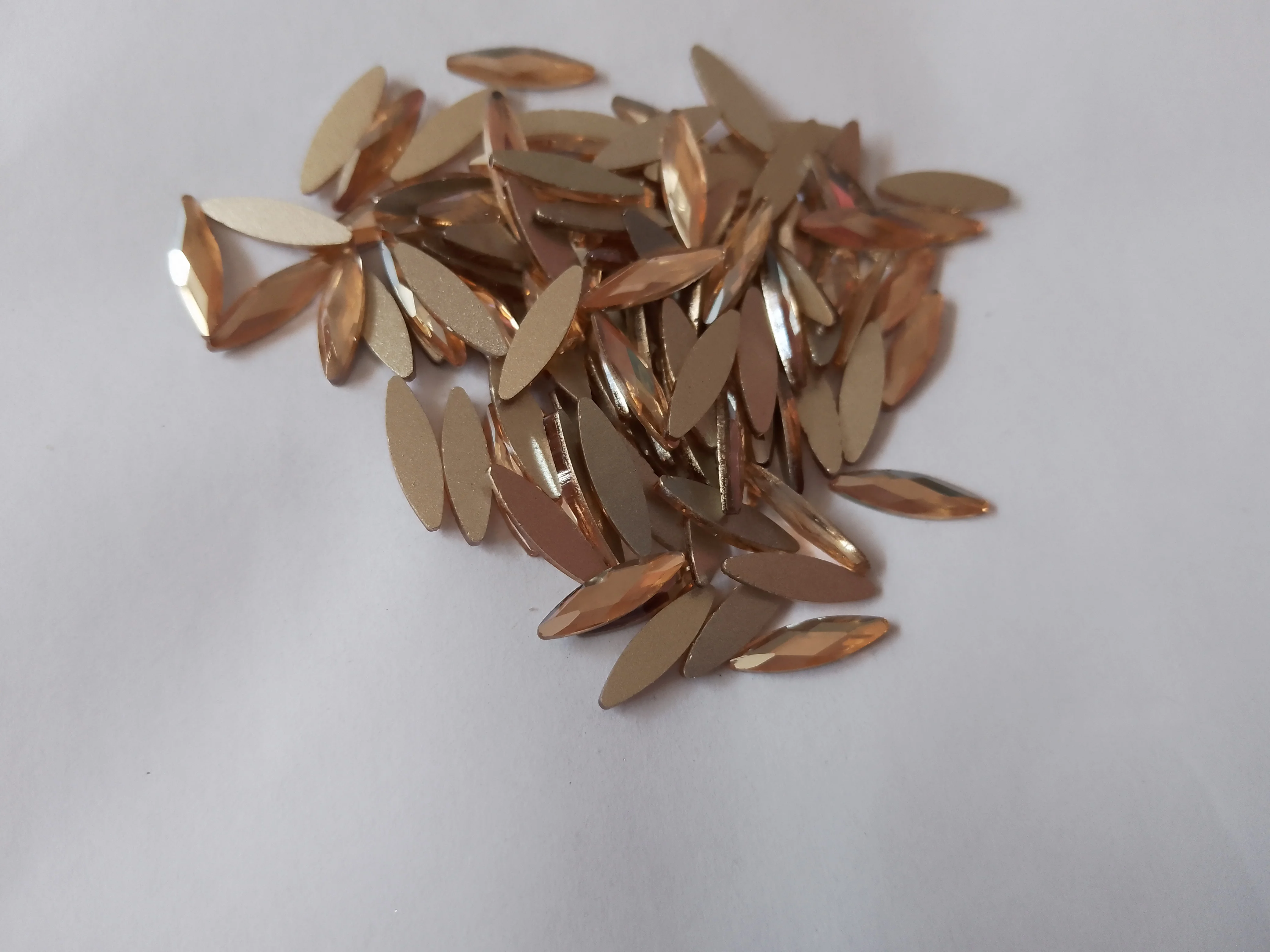 100 шт. золотые тени Стразы для ногтей по очень низкой цене Кристальные