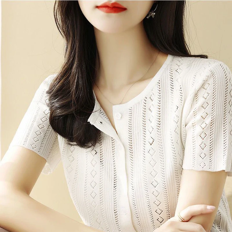 

Plus size women's fashion temperament women's Knitted cardigan Spring summer Hollow out short Button sleeve Women's cardigan
