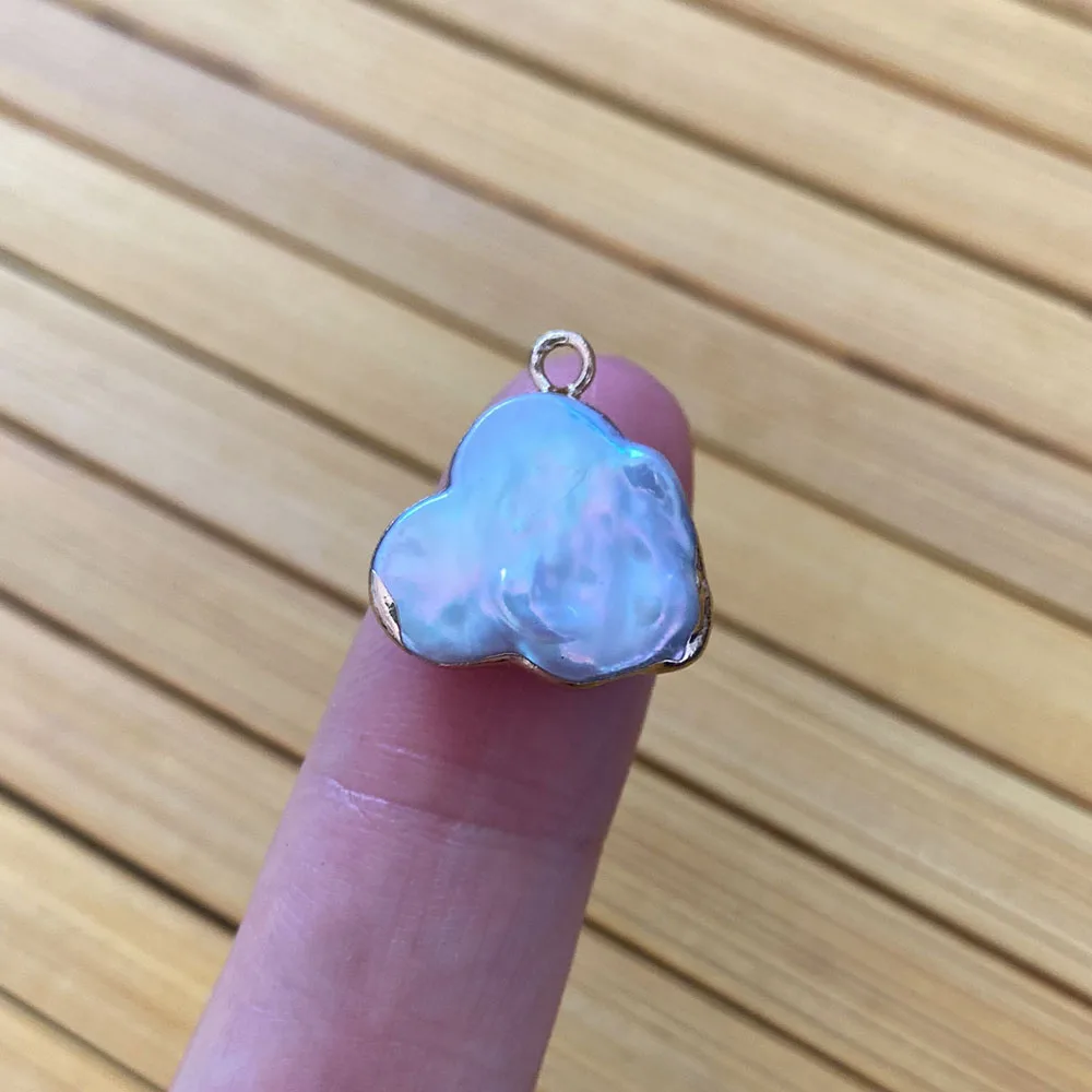 Ожерелье с натуральным пресноводным жемчугом подвеска в форме сливы модное