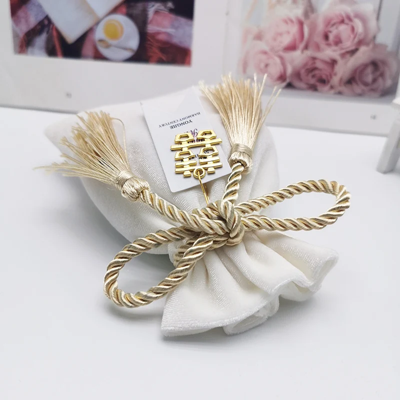 Бархатные сумки с кисточками цвета слоновой кости, золотого цвета, 11x15 см, ювелирные изделия, MP3 Упаковочные сумки, свадебные сумки, рождественские подарочные бархатные сумки для конфет