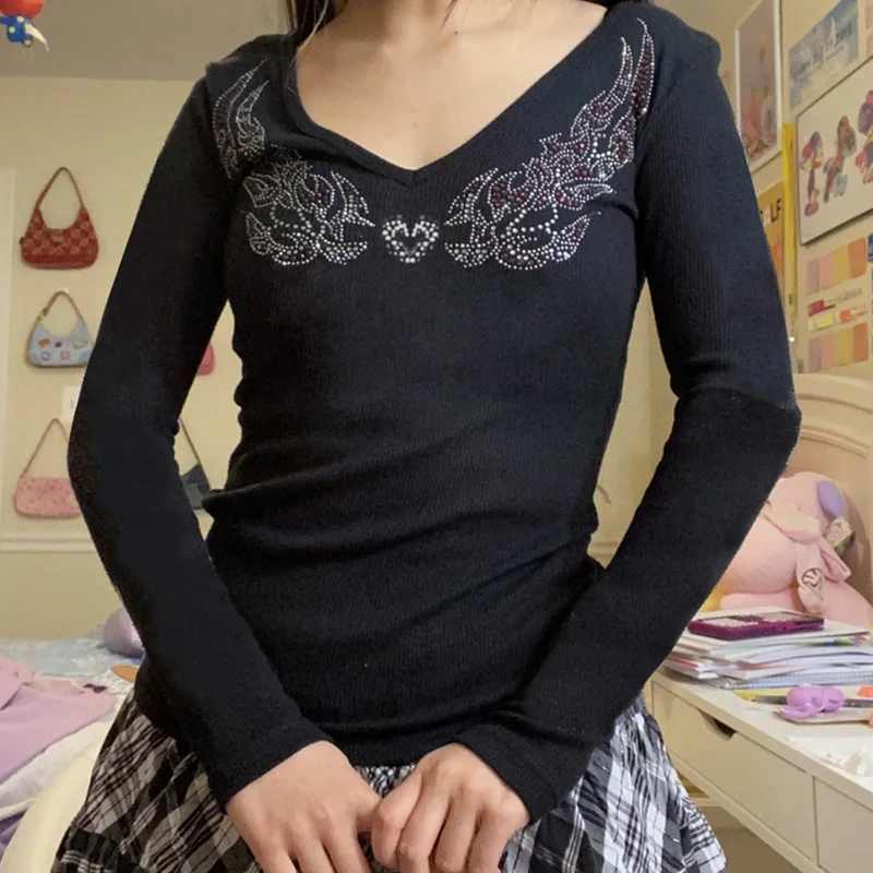 

Women Rhinestone Crop Top Autumn Long Sleeve V Neck Gothic T-shirt 90s Vintage Dark Academic Tee Shirt E-girl Streetwear