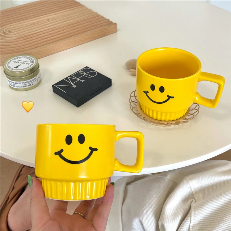 Желтая креативная фарфоровая чашка с улыбающимся лицом стакан для воды офиса