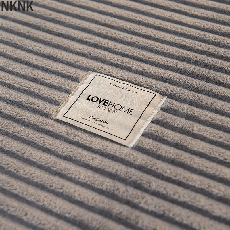 

velvet pillow case on bedding Warm and comfortable soft pillow cover Home Decoration body Pillow case