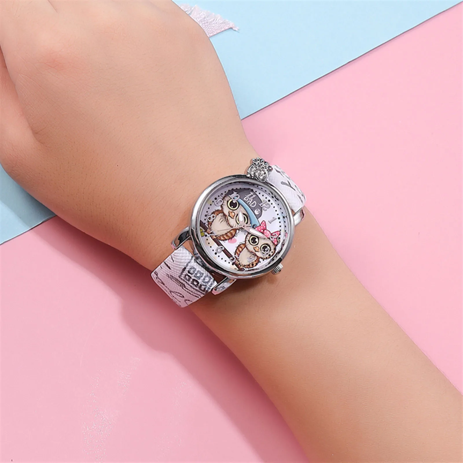 

Relief Trend Fashion Sports Children's Football Pattern Quartz Watch Gift Little princess style zegarki dla dziewczynek F5