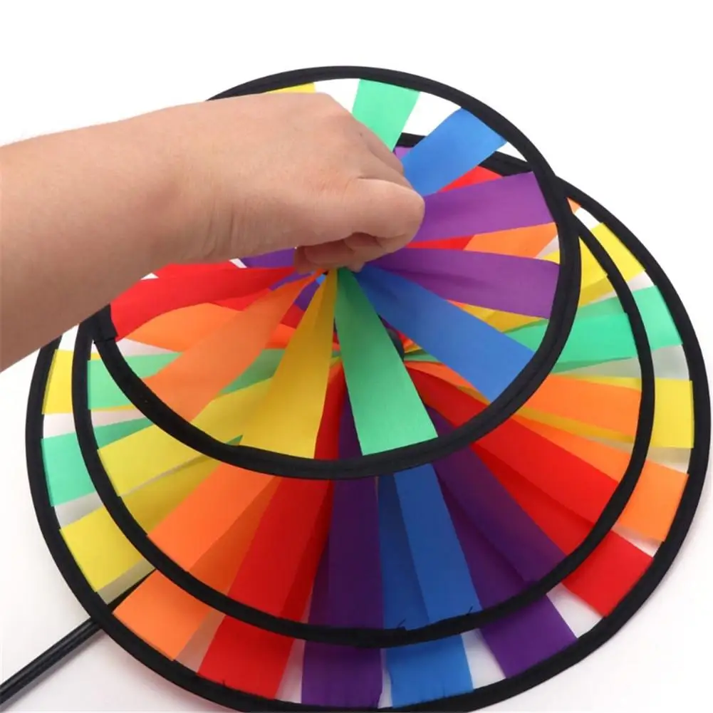 Wind round. Вертушка для сада. Какой формы радуга. Круглый орнамент ветер. Round of wind.