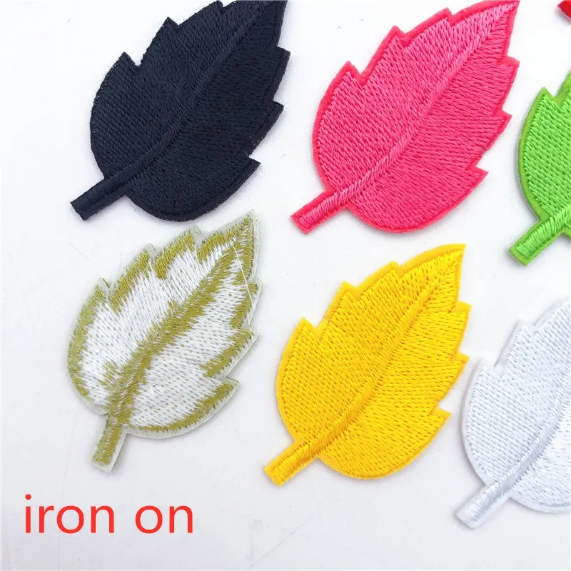 160 шт. нашивки с вышивкой в виде листьев