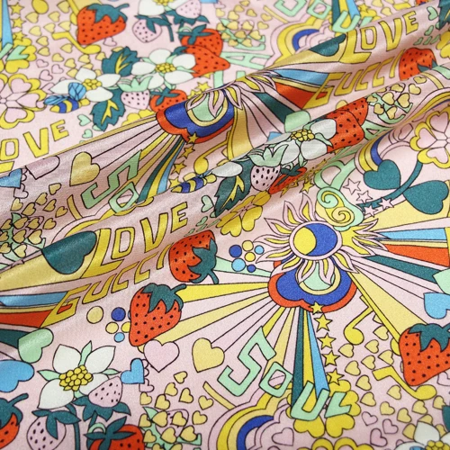 

110cm wide silk fabric for dress14mm breathable crepe de chine silk fabric dress strawberry printed fabric wholesale silk cloth