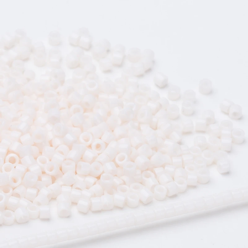 miyuki-DB211 Тайдиан Miyuki Delica Seed Bead 11/0 для Broderie De Perles Francaises непрозрачный белый DB200 1,6x1,3 мм около 1000 штук - Цвет: miyuki-DB211
