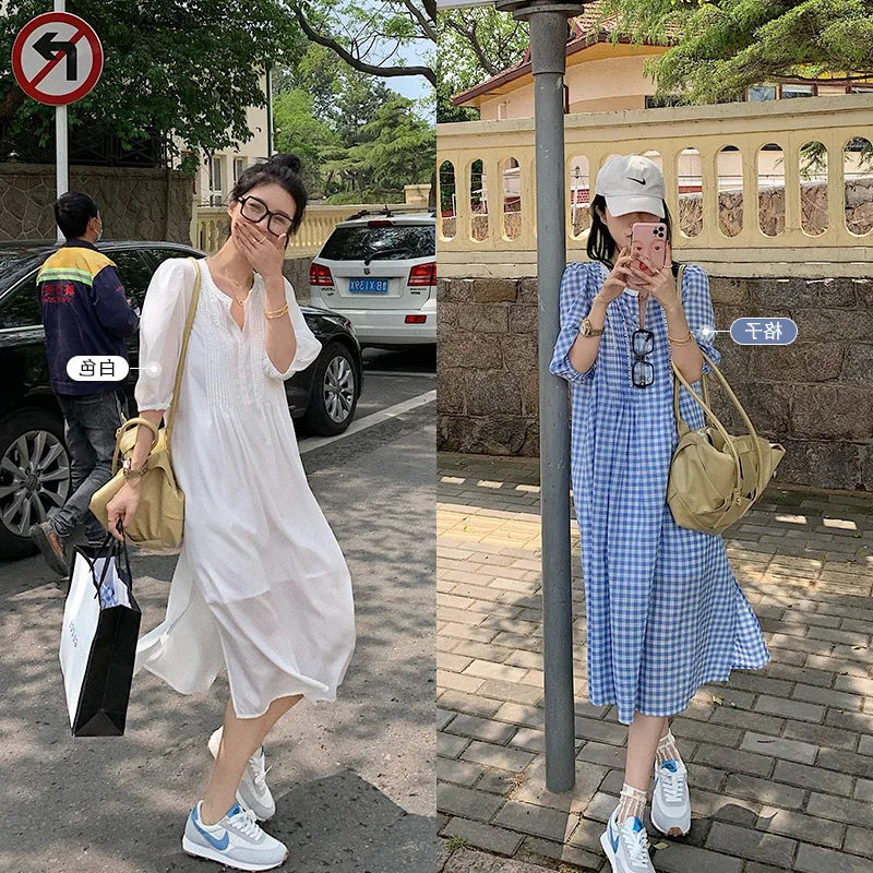 

2020 Summer New Pattern French Retro Round Neck Easy Medium Length Bubble Sleeve Small Fresh Blue Plaid Shirt Dress Female