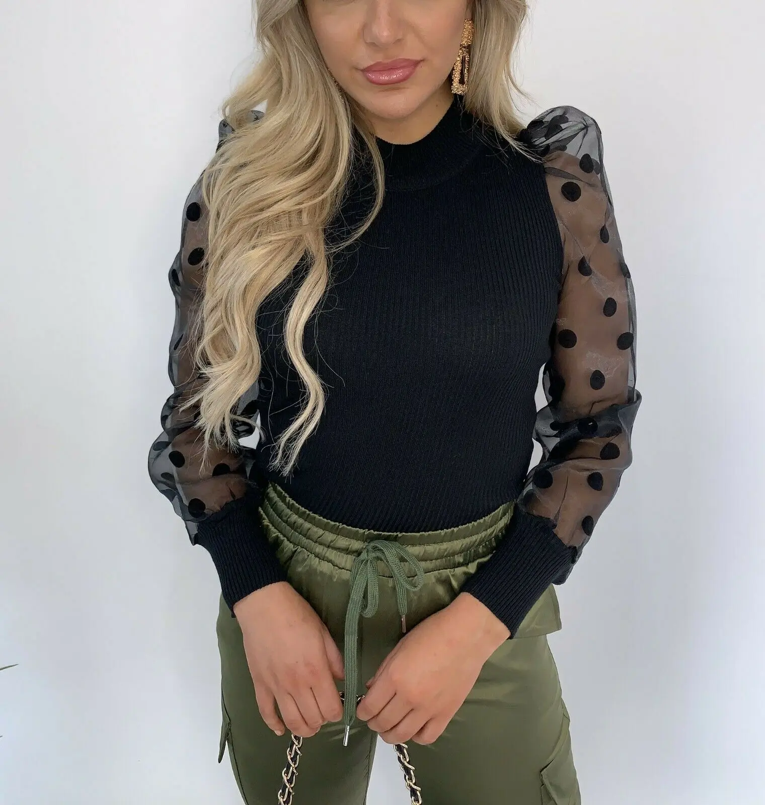 Женская трикотажная рубашка в горошек с пышным длинным рукавом | одежда