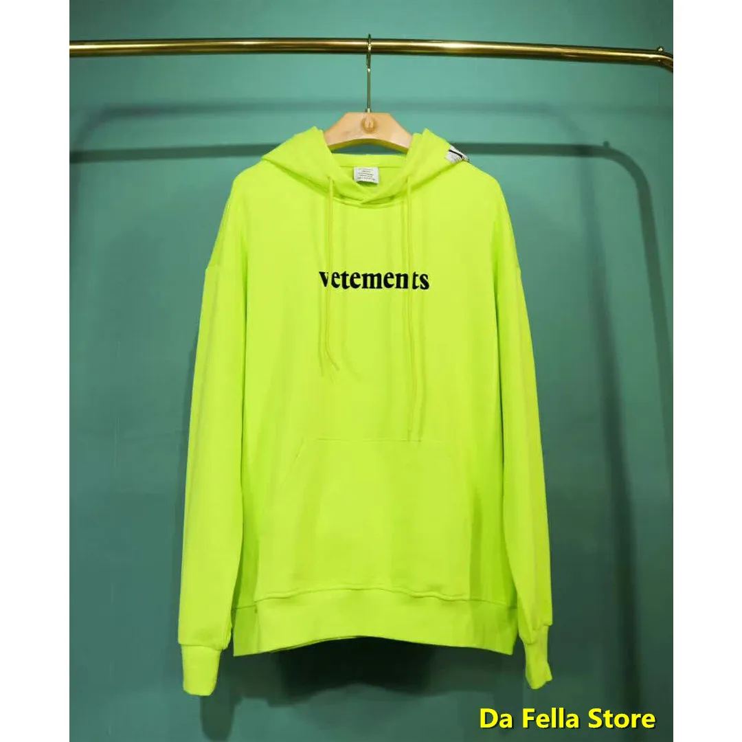 

2020 VETEMENTS Postage Hoodie Men Women VETEMENTS Tracking Hoodies Hood Textile Patch tonal embroidered logo VTM Sweatshirts