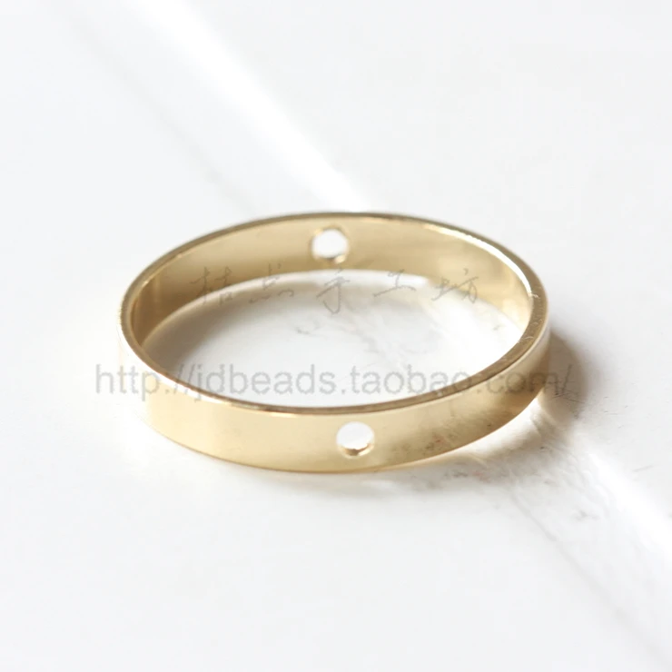 

Круглая рама из цельной латуни, звено-кольцо 26x4 мм (3331C)