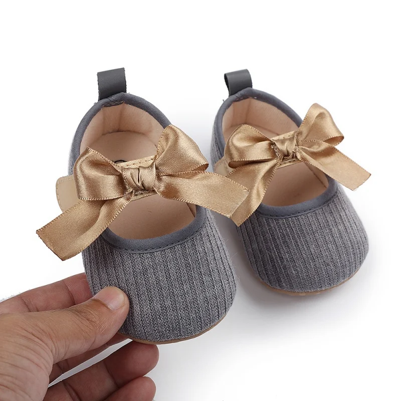 

Хлопковые вязаные туфли для маленьких девочек, ретро, весна-осень, детские пинетки, милая повязка, мягкая нескользящая подошва для первых ша...