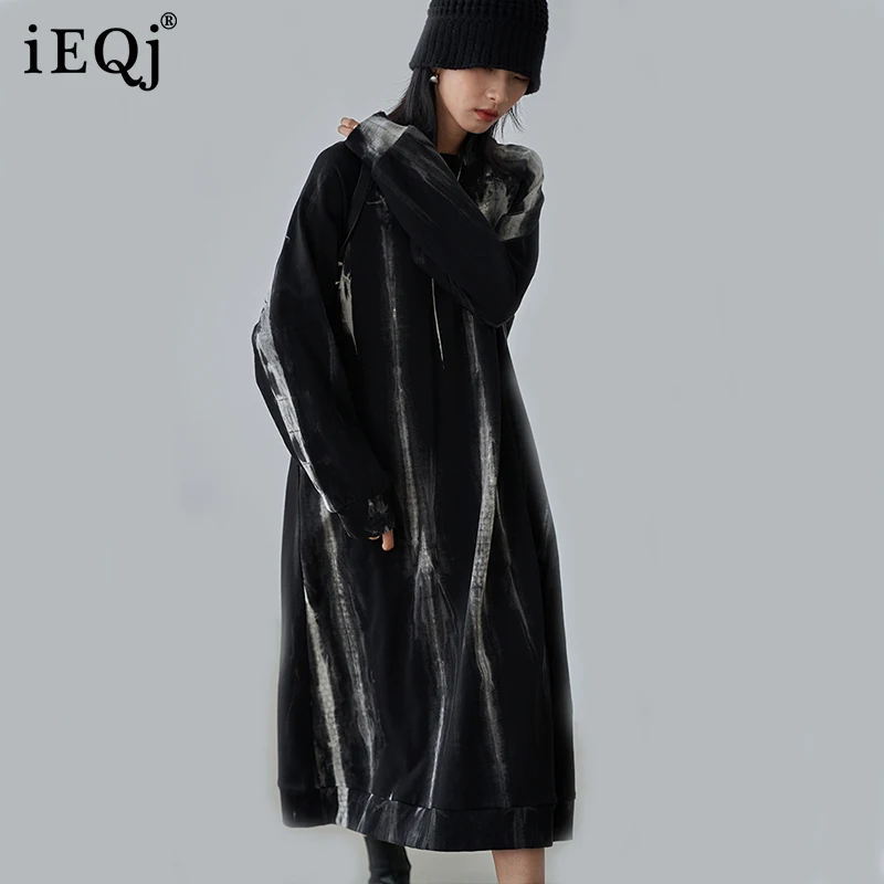 

IEQJ 2021 New Autumn And Winter Fashion Women Clothes Round Neck Full Sleeves Striped Inks Printed Pullover Dress WT20201