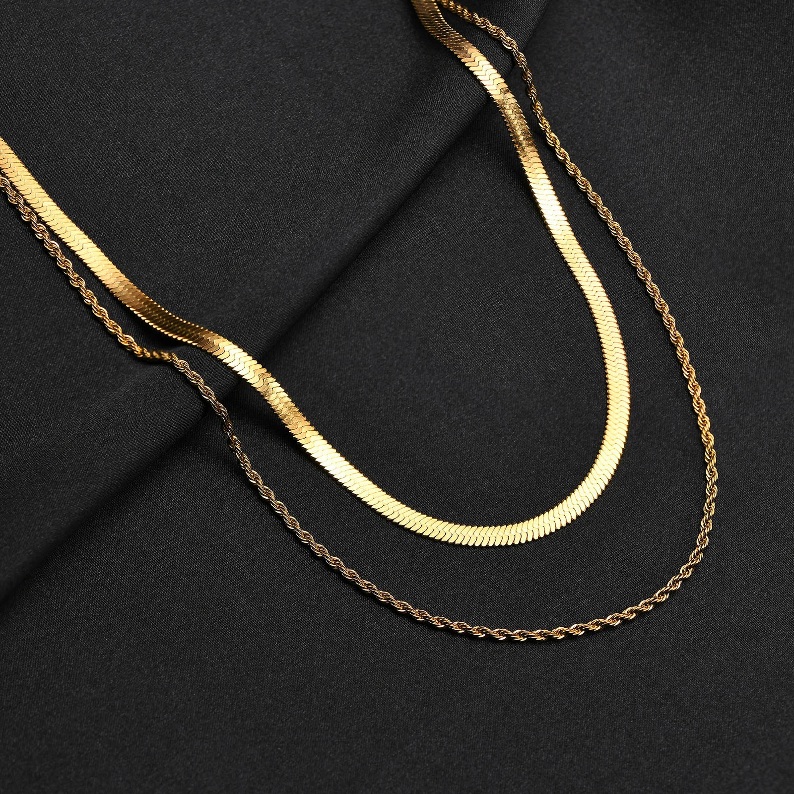 

Minimalist Double Snake Chain Necklaces for Women, Chic Street Party Female Collar Jewelry,Rock Punk Multi-Layered Neck Gift