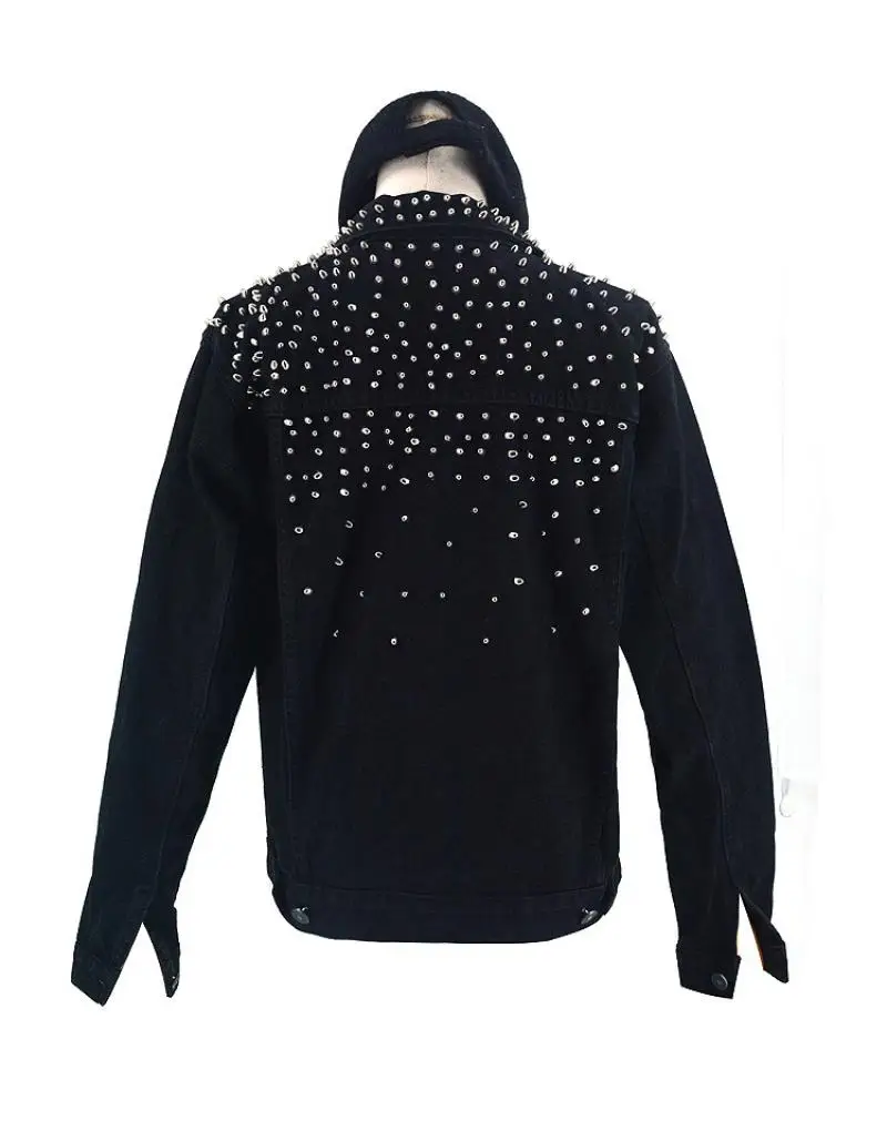 

Coats & Jackets