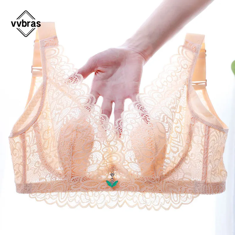 Бюстгальтер женский ультратонкий кружевной со стальными кольцами и кроличьими