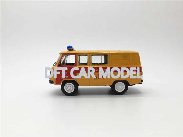 1:43 игрушечные машинки из сплава UAZ-452 модель автомобиля для детских игрушечных автомобилей авторизованный детский игрушечный автомобиль