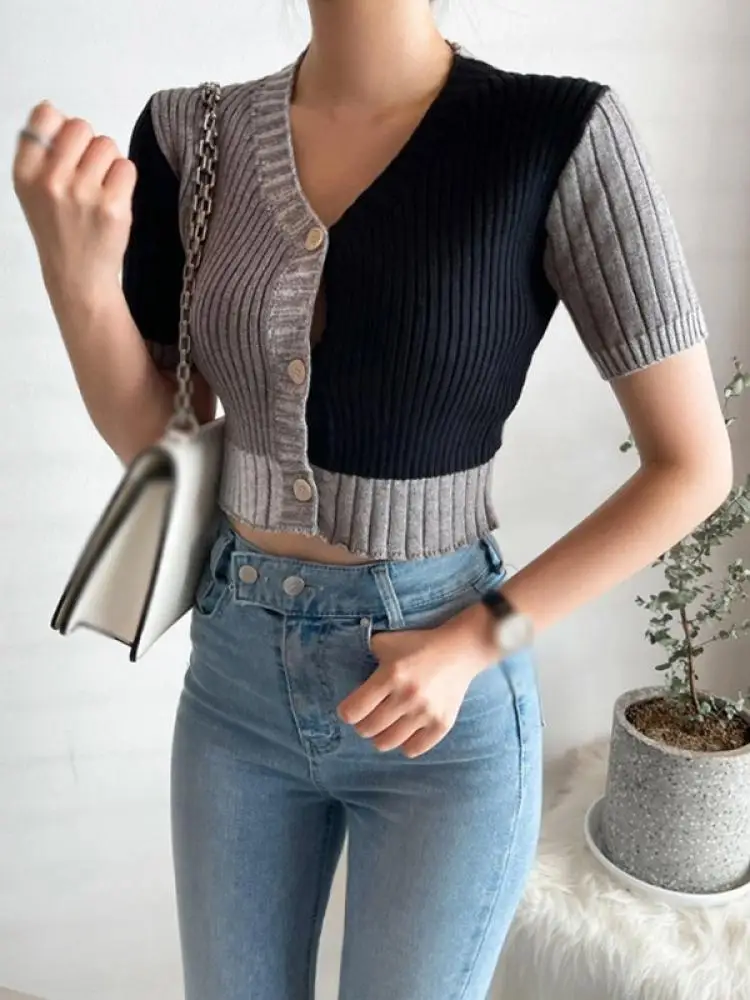 

Fashion V Neck Women Sweet T-shirts Female Knitted Short-sleeved Cardigan Causal Tops