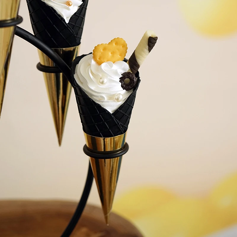 Украшение в виде конуса модель десертного стола для мороженого реквизит фото