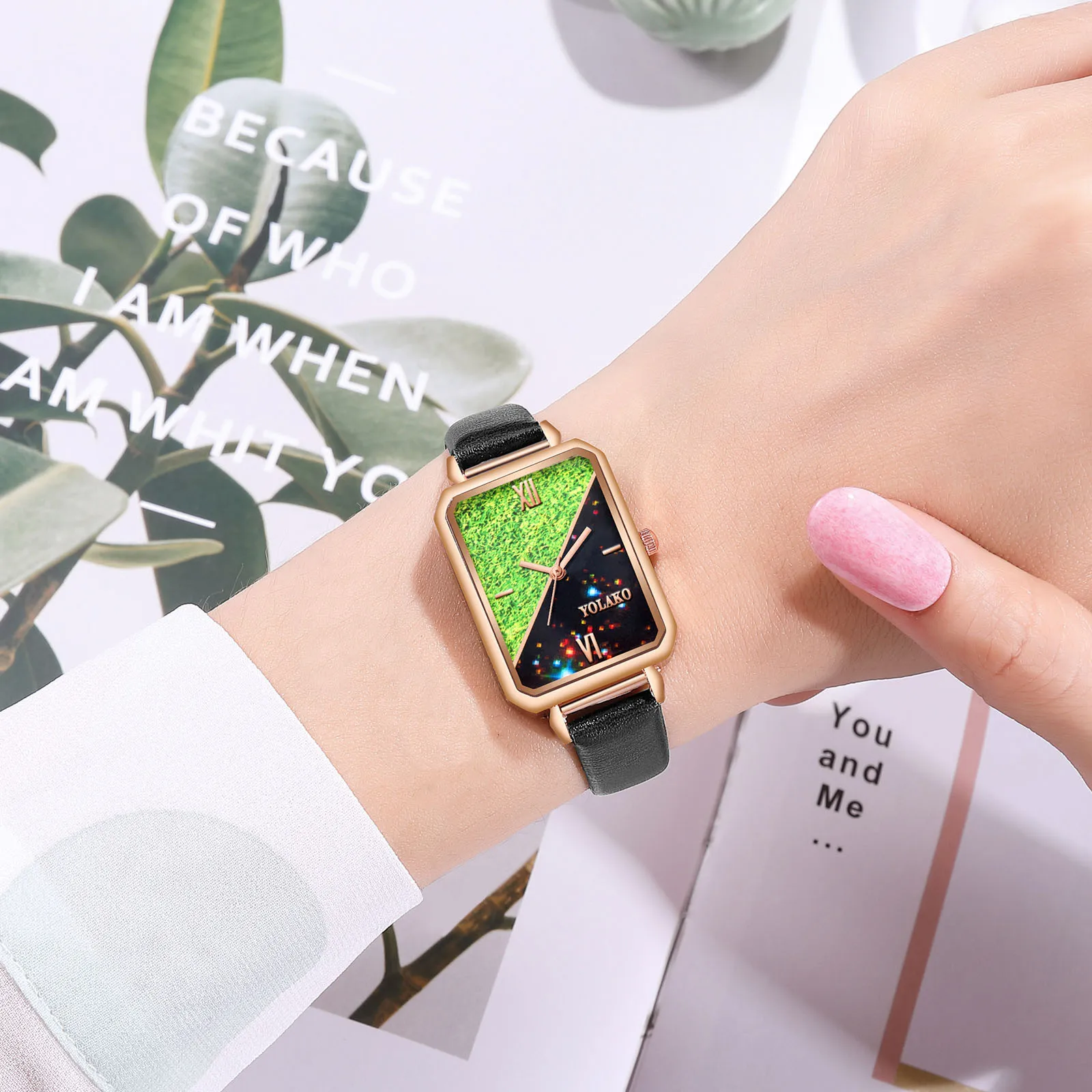 

YOLAKO New Women Quartz Watch Square Design Casual Relogio Wrist Watches Ladies Simple Leather Strap Reloj Mujer Top Brand Fine