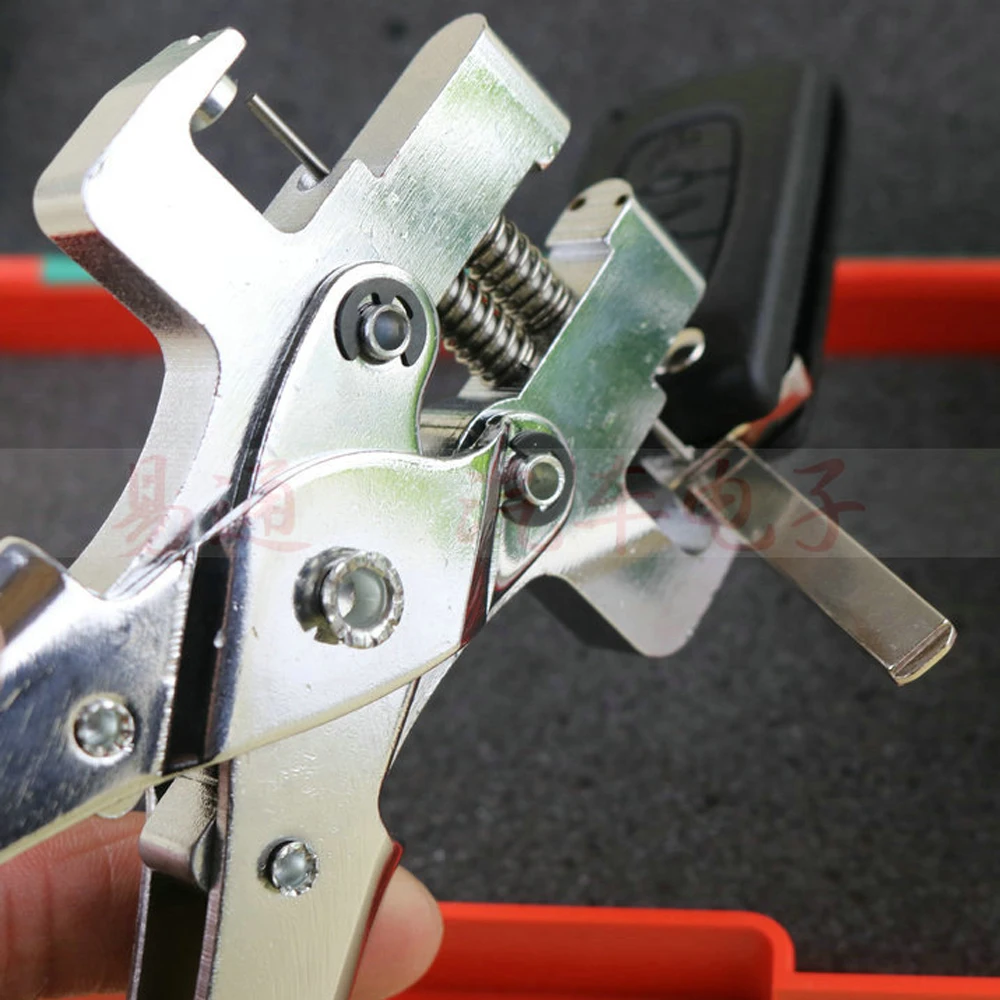 

Goso Fixing Flip Folding Key Vice Remover Flip-key Pin Remover for Locksmith Tool Split Pin Fixing Disassembly Tool