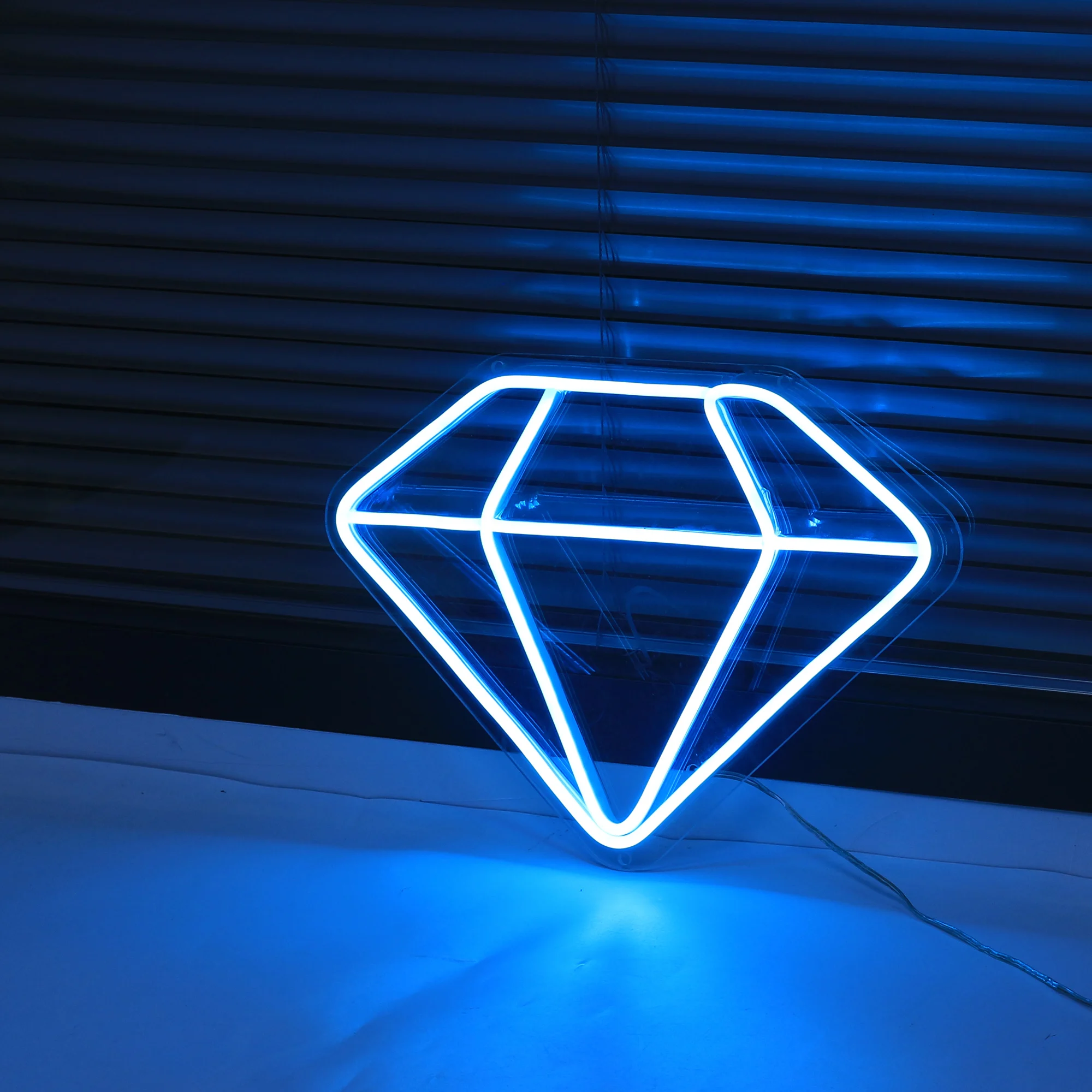 СВЕТОДИОДНЫЙ Неон алмаз визуальный знак декоративного искусства для праздника