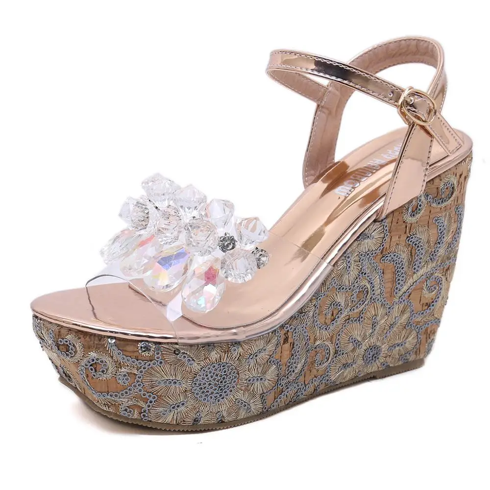 2019 г. Женские летние босоножки на танкетке прозрачные шлепанцы в стиле ретро