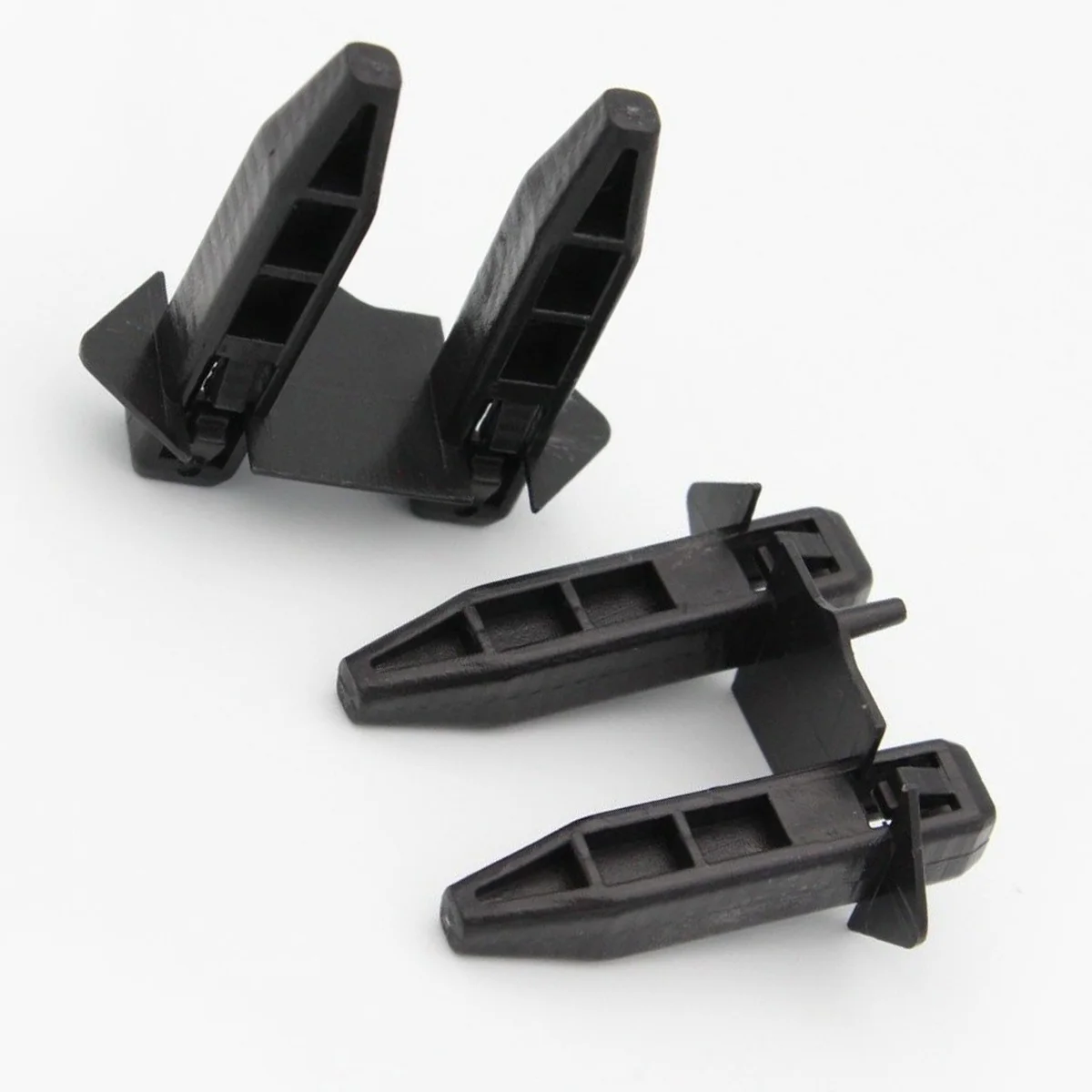 

2pcs Retainer Clip Accessories Auto Bumper Car Fastener Fender For Toyota RAV4 2001-2005 Front Panel