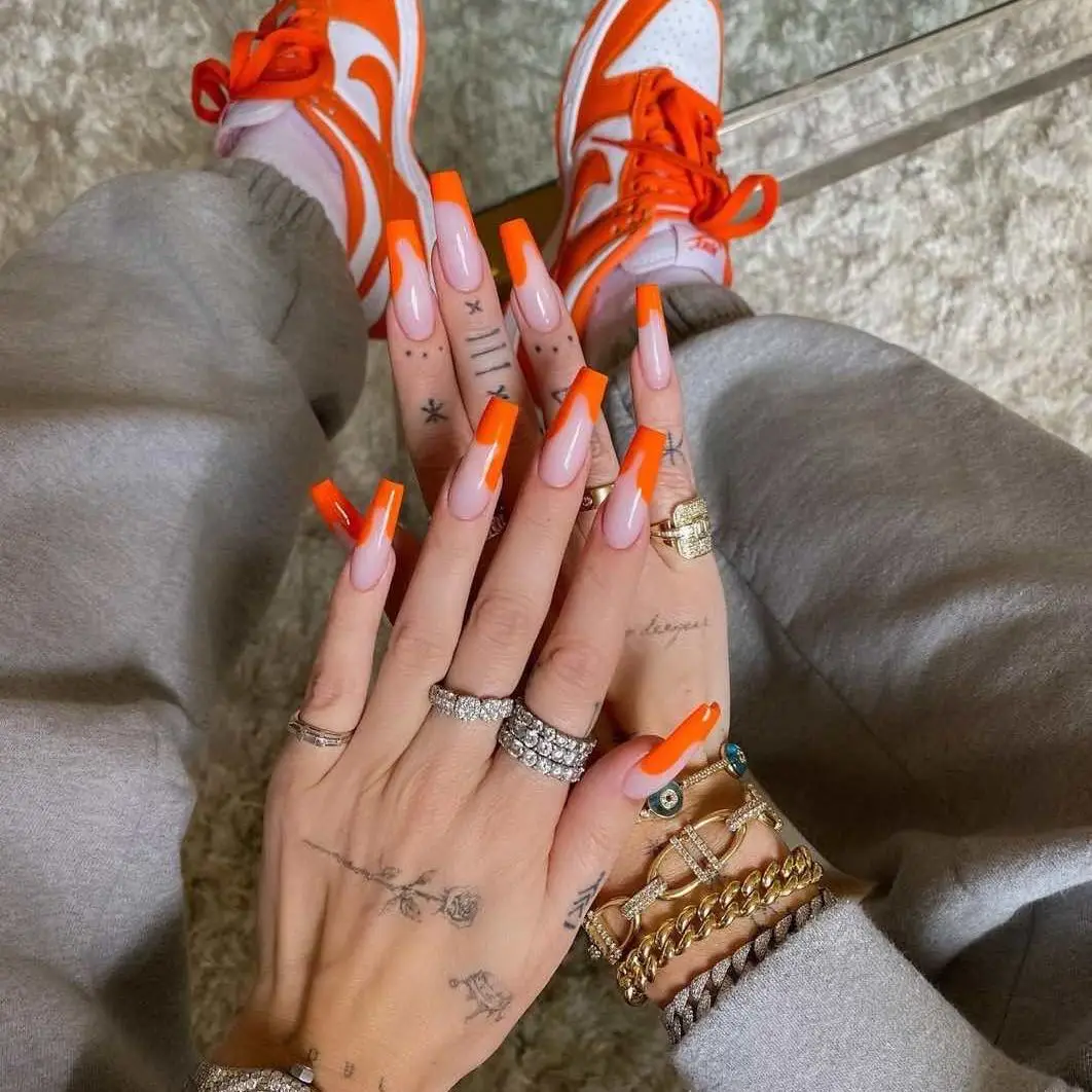 

24pcs/Box Press On Nails Detachable Artificial Full Cover Fake Nails Nail Tips Wearable Coffin False Nails