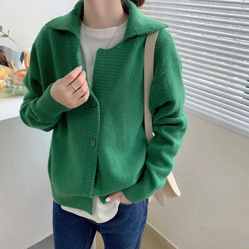 

2021 Autumn And Winter New Korean Loose Wild Sweater Ladies Warm Button Cardigan Retro Knitted Top