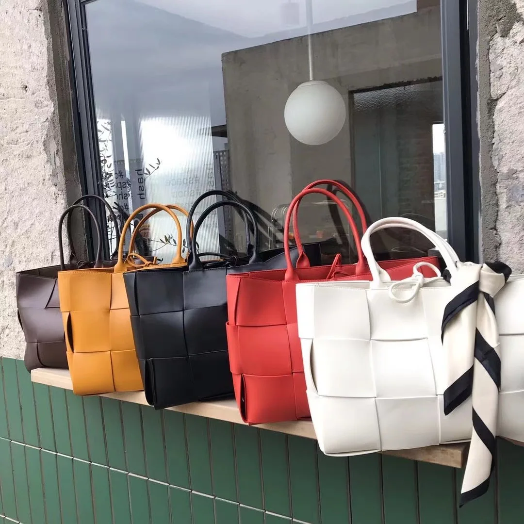 

New Ladies Woven Large PU Leather Clamshell Personality Wild Messenger Bag Shoulder Bag Fashion Trendy Luxury Handbag