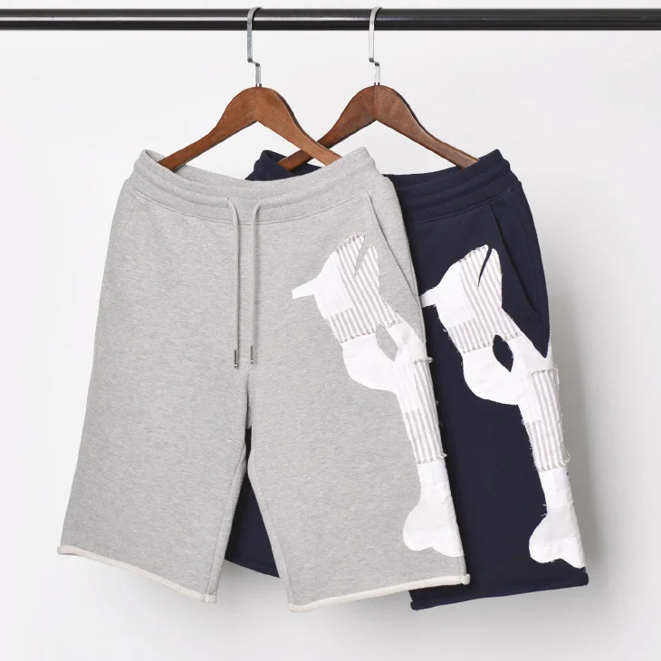 

Мужские спортивные шорты в стиле пэчворк TB Fashion 2021 THOM