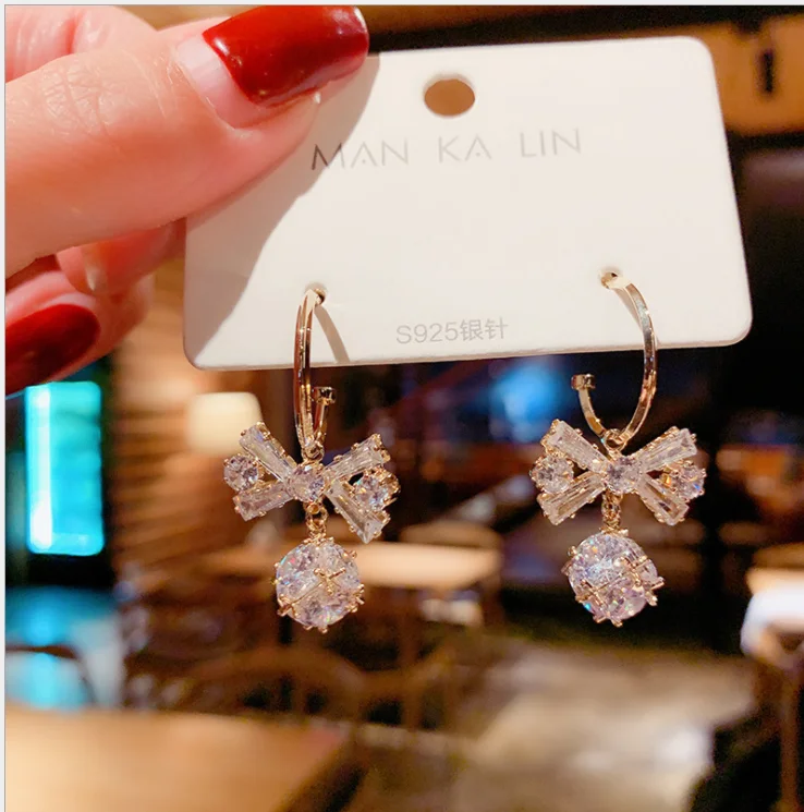 

2021 Fashion Star Leaf Long Hanging Earrings Female Elegant Girl Tassel Earrings Fashion Jewelry Bow Personalized Earrings