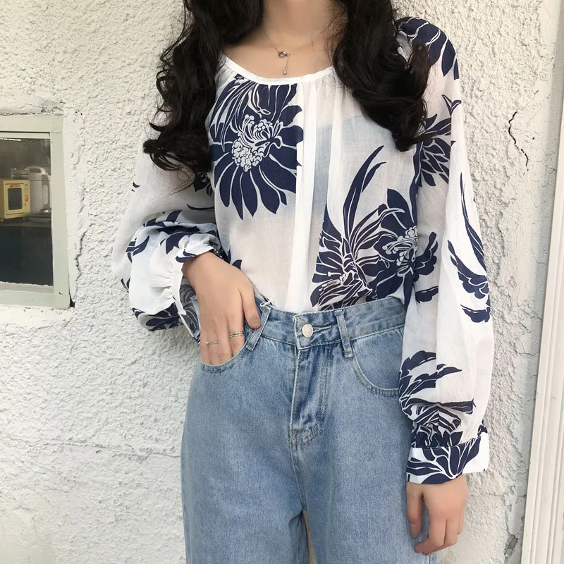 

2021 Fashionable And Comfortable Korean Blue And White Porcelain Printed Lantern Long Sleeve Doll Loose Shirt