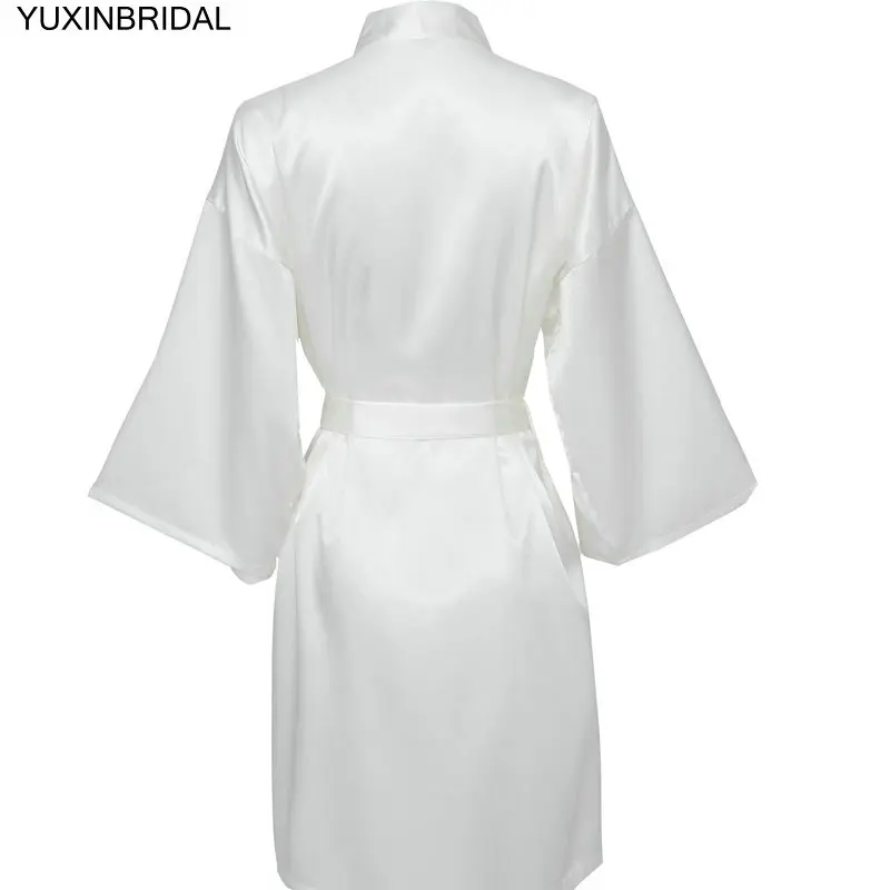 White YUXNBRIDAL Атласный халат для невесты, Свадебный банный халат, одежда для невесты, Свадебный Однотонный женский халат до колена - Цвет: White
