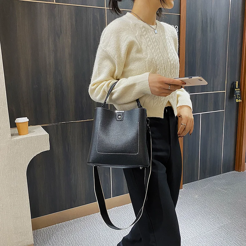 

2021 new style retro PU leather ladies handbag famous brand ladies bucket bag high quality casual shoulder bag shopping handbag