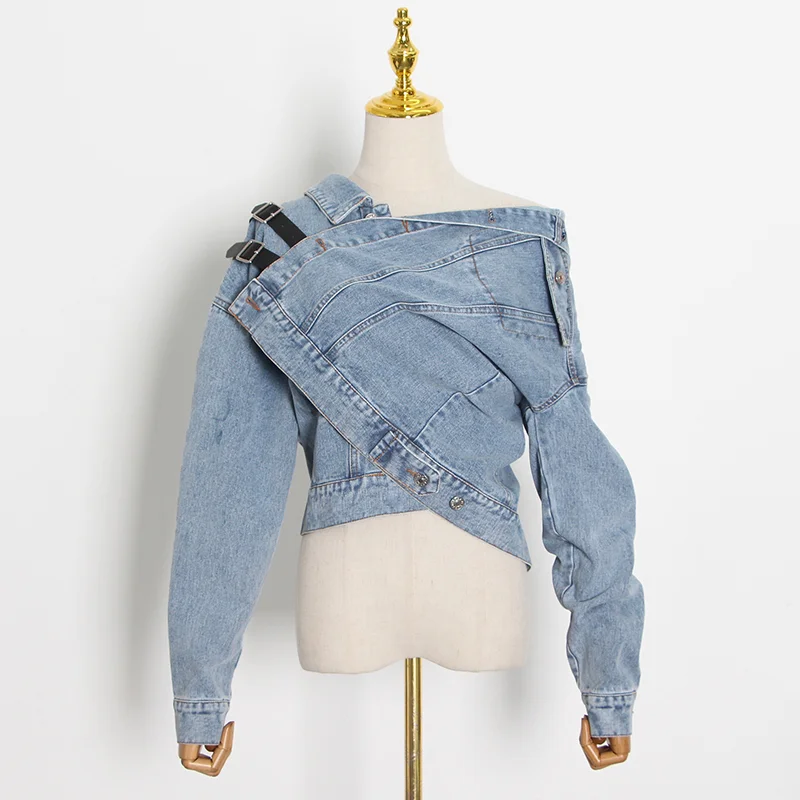 Женская джинсовая куртка TWOTWINSTYLE асимметричная с длинным рукавом разрезом 2020 |