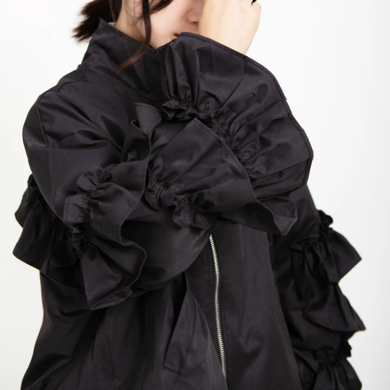 Женская Весенняя куртка большого размера свободная Черная с рукавами-фонариками